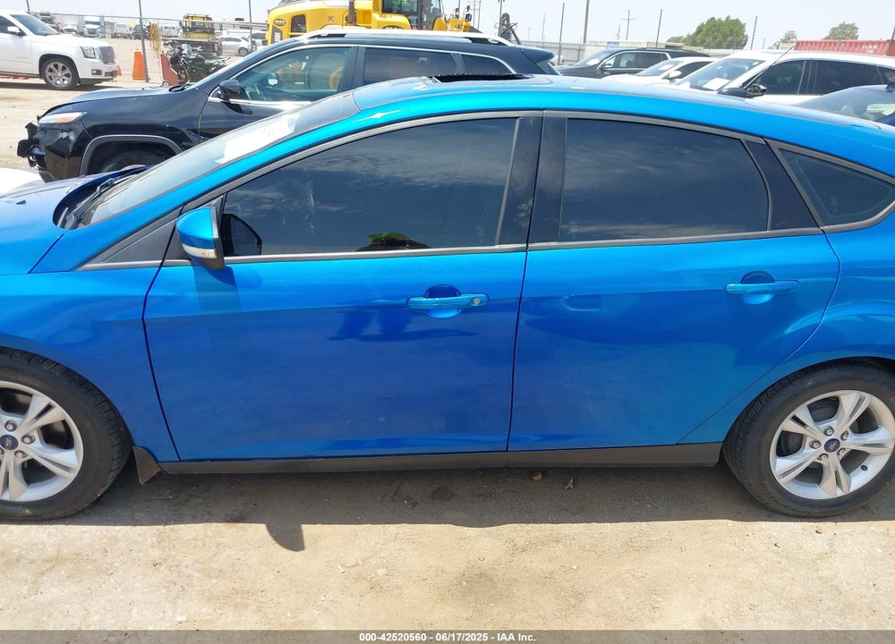 2014 FORD FOCUS VIN: 1FADP3K20EL425887