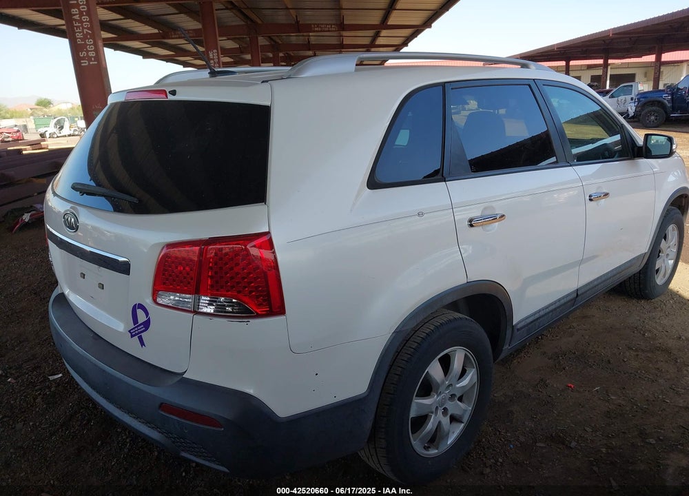 2011 KIA SORENTO VIN: 5XYKT4A14BG043025