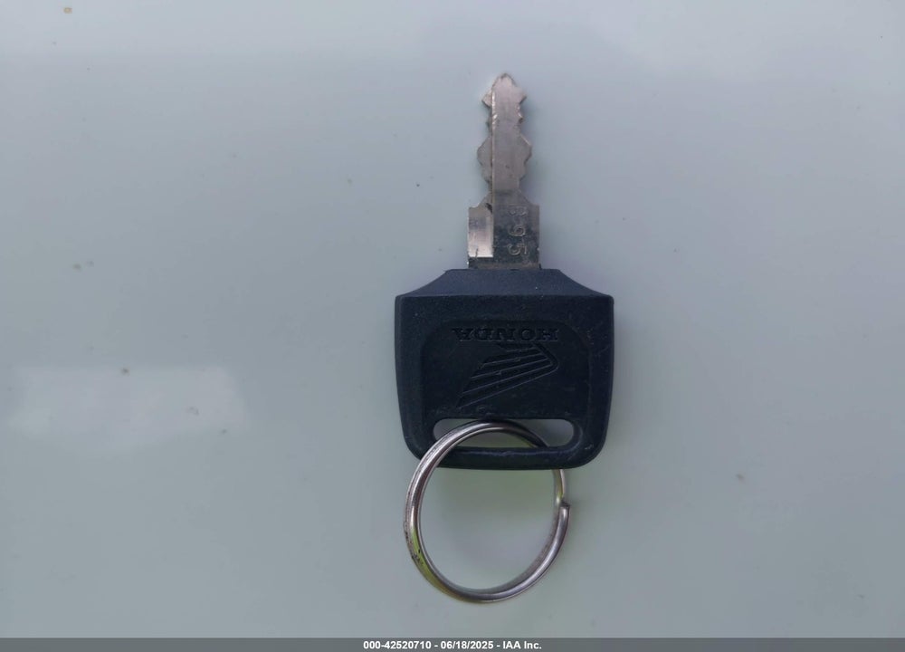 2006 HONDA VTX1300 C VIN: 1HFSC55096A212491