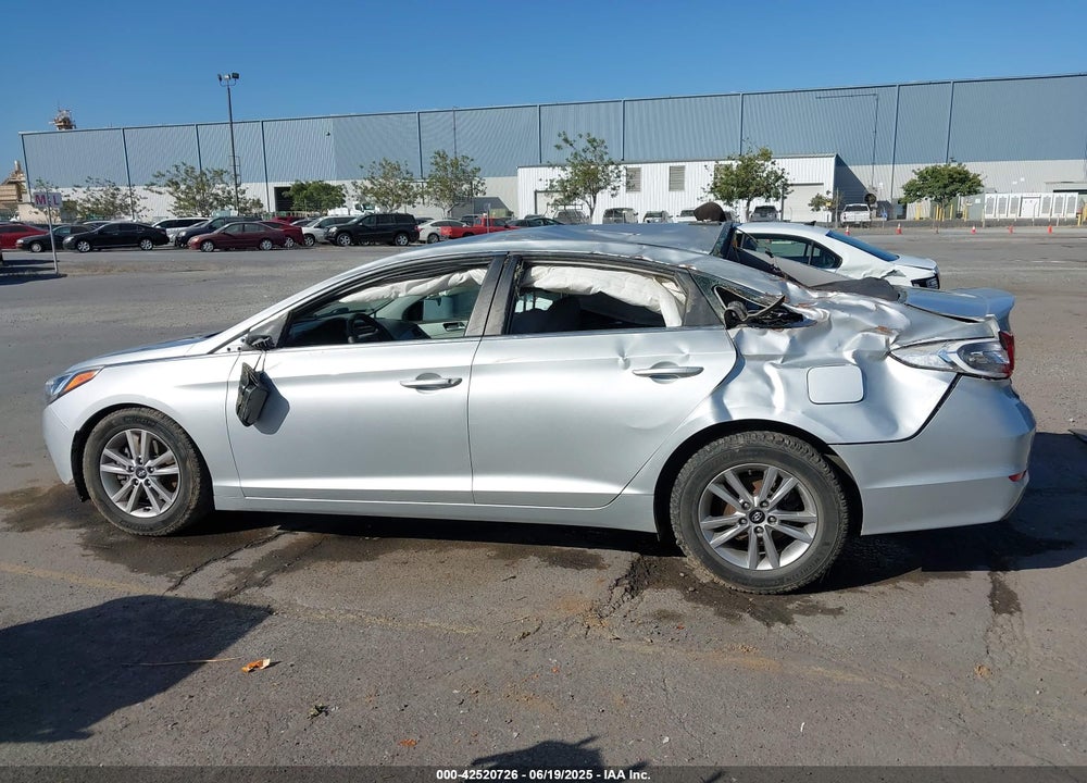 2016 HYUNDAI SONATA VIN: 5NPE24AF4GH402272