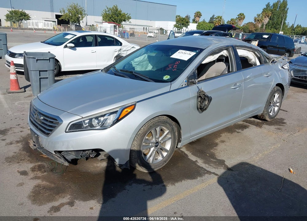 2016 HYUNDAI SONATA VIN: 5NPE24AF4GH402272