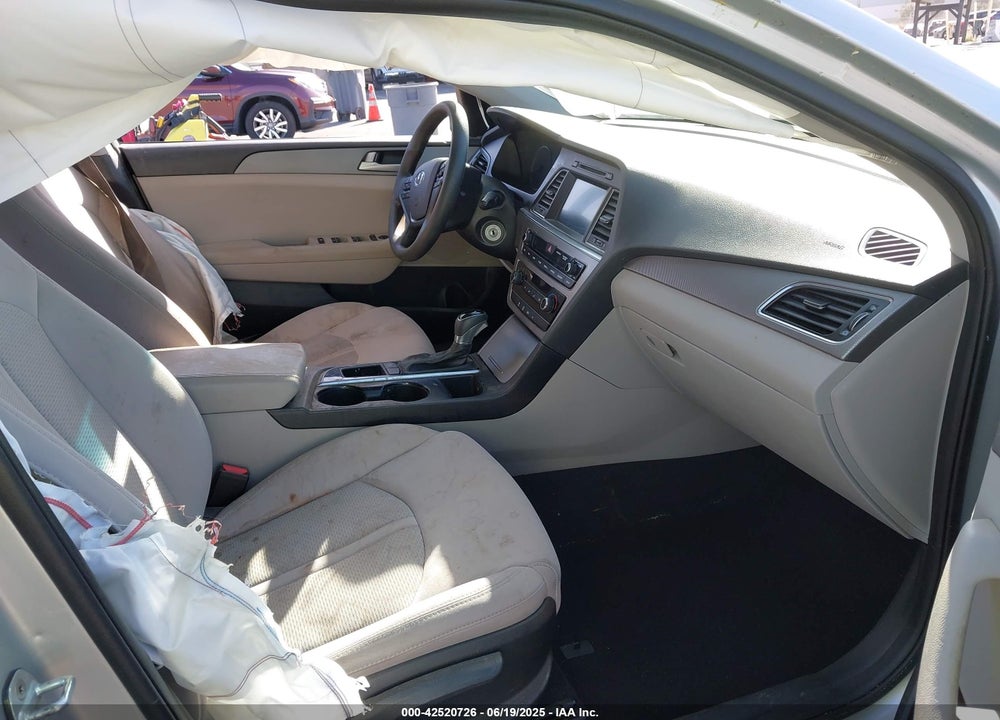 2016 HYUNDAI SONATA VIN: 5NPE24AF4GH402272