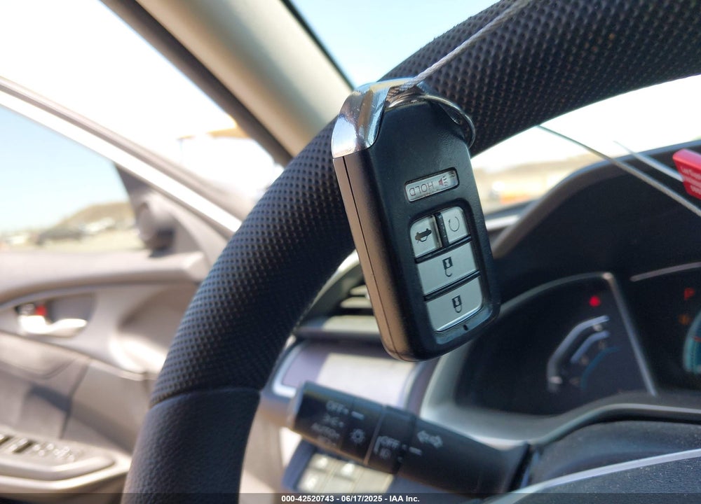 2016 HONDA CIVIC VIN: 2HGFC1F46GH640013
