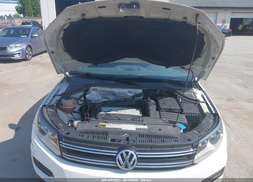 2013 VOLKSWAGEN TIGUAN S VIN: WVGAV3AX4DW598367