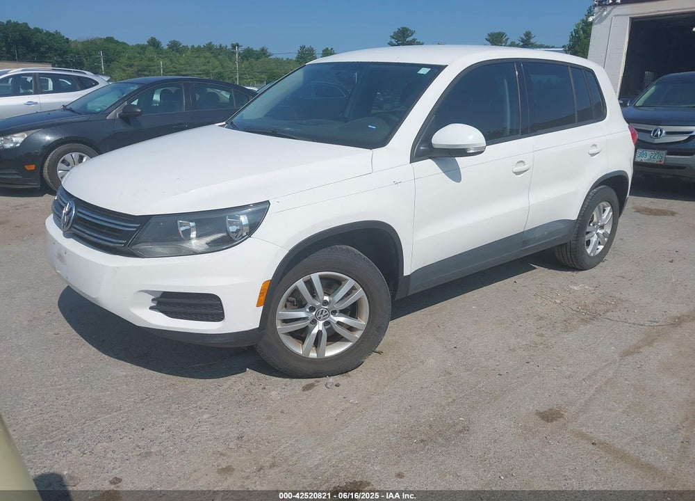 2013 VOLKSWAGEN TIGUAN S VIN: WVGAV3AX4DW598367