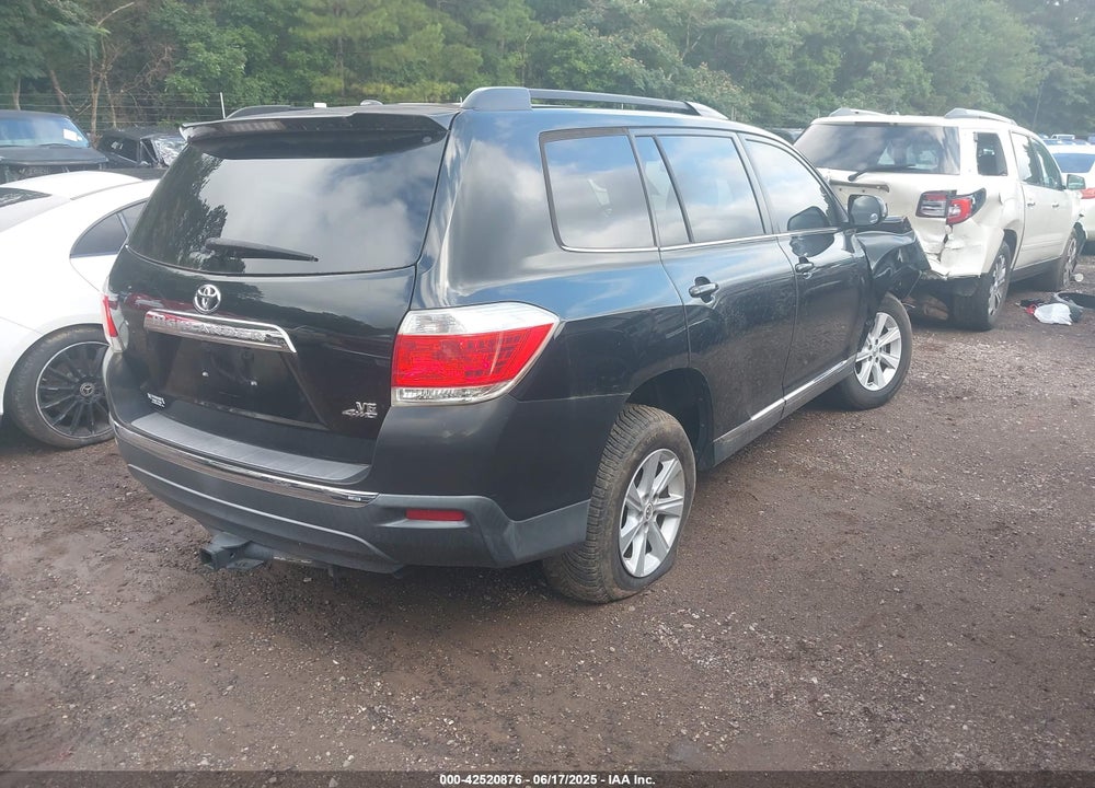 2011 TOYOTA HIGHLANDER BASE V6 VIN: 5TDBK3EHXBS082337