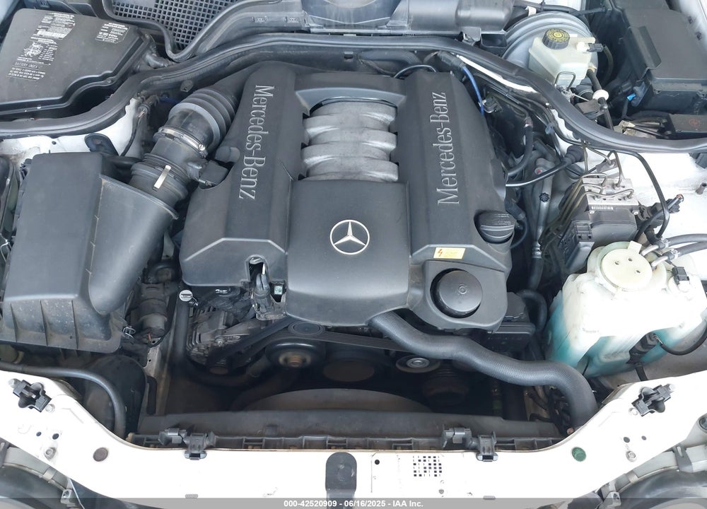 2000 MERCEDES-BENZ E 320 4M VIN: WDBJF82J5YX029440