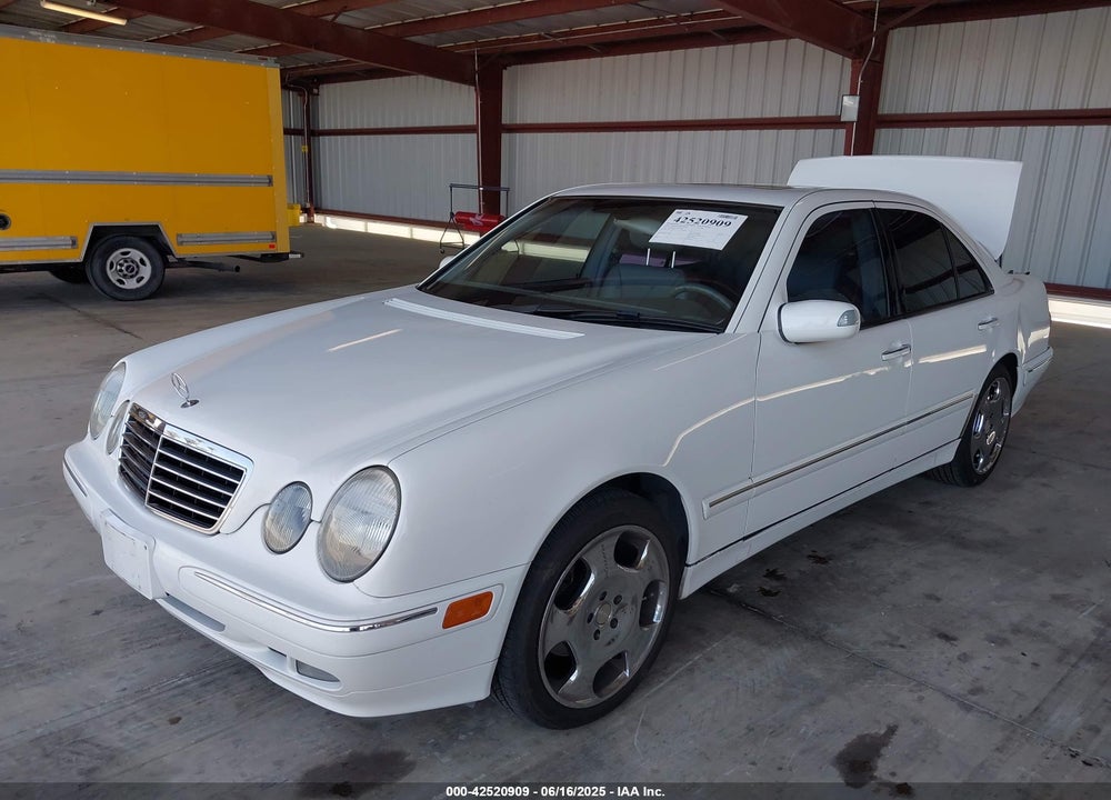 2000 MERCEDES-BENZ E 320 4M VIN: WDBJF82J5YX029440