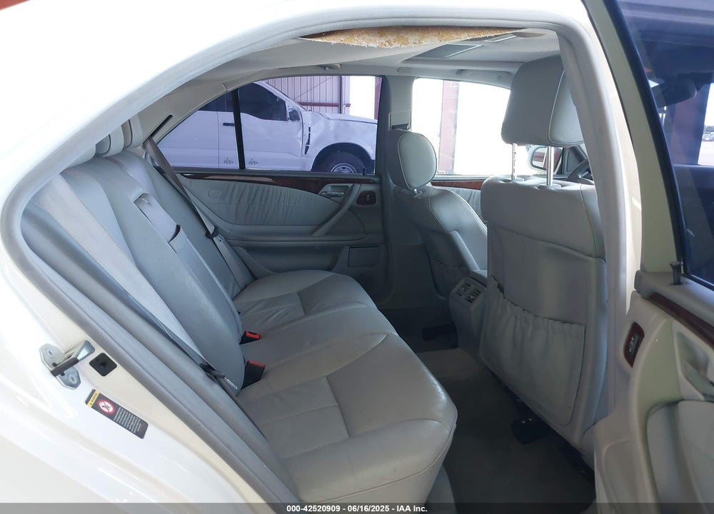 2000 MERCEDES-BENZ E 320 4M VIN: WDBJF82J5YX029440