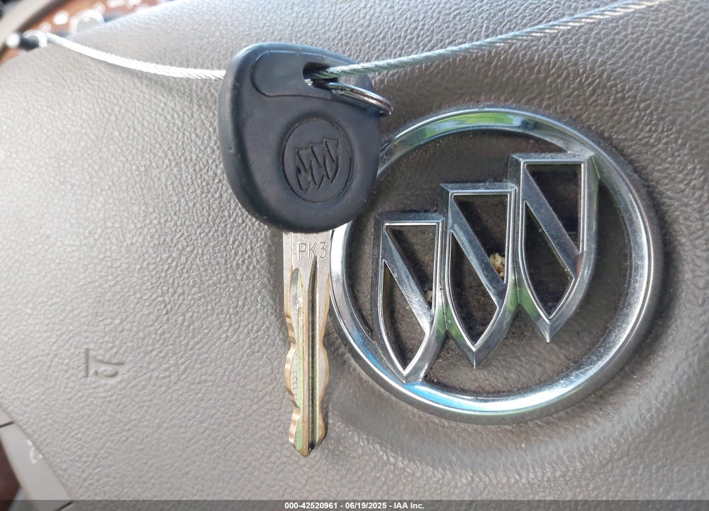 2006 BUICK LACROSSE CX VIN: 2G4WC582X61164398