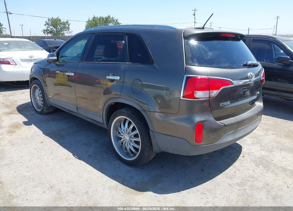 2015 KIA SORENTO EX V6 VIN: 5XYKUDA70FG556683