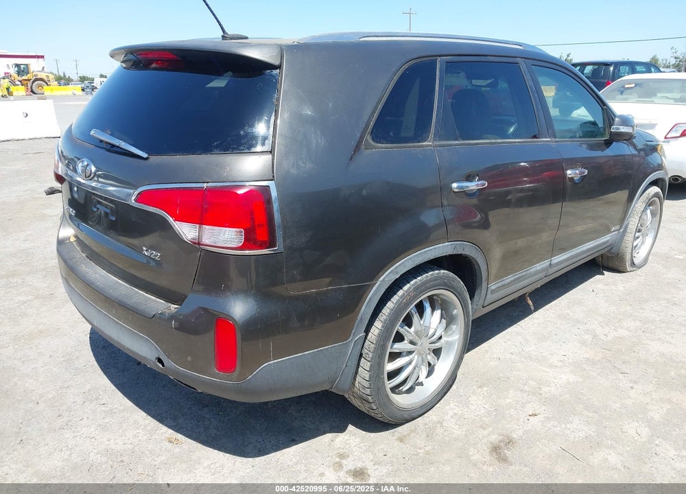 2015 KIA SORENTO EX V6 VIN: 5XYKUDA70FG556683