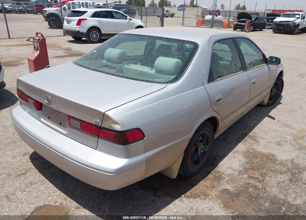 1999 TOYOTA CAMRY LE VIN: 4T1BG22K7XU568937