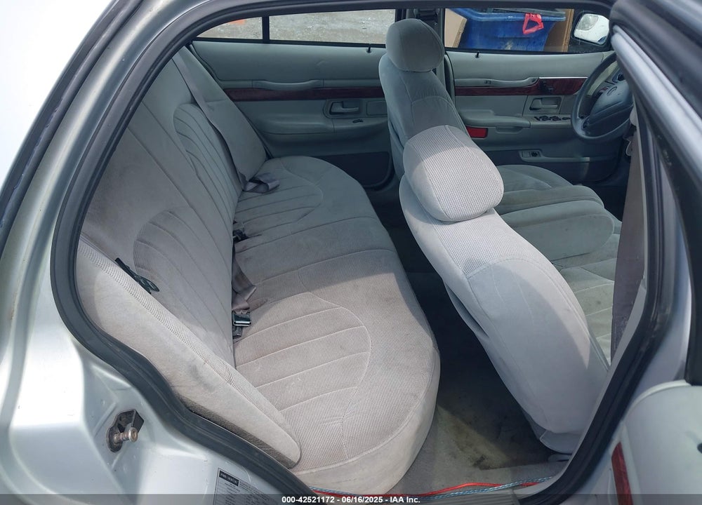 2000 MERCURY GRAND MARQUIS GS VIN: 2MEFM74WXYX688977