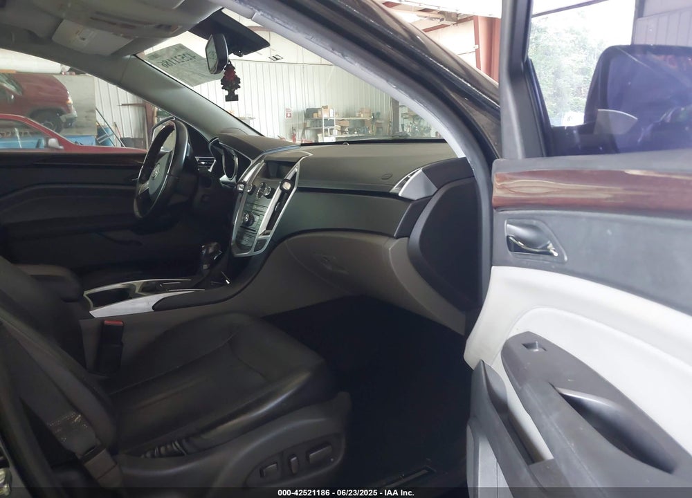 2011 CADILLAC SRX LUXURY COLLECTION VIN: 3GYFNAEY2BS626607