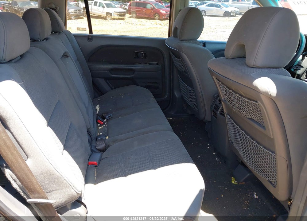 2008 HONDA PILOT VIN: 5FNYF183X8B000347