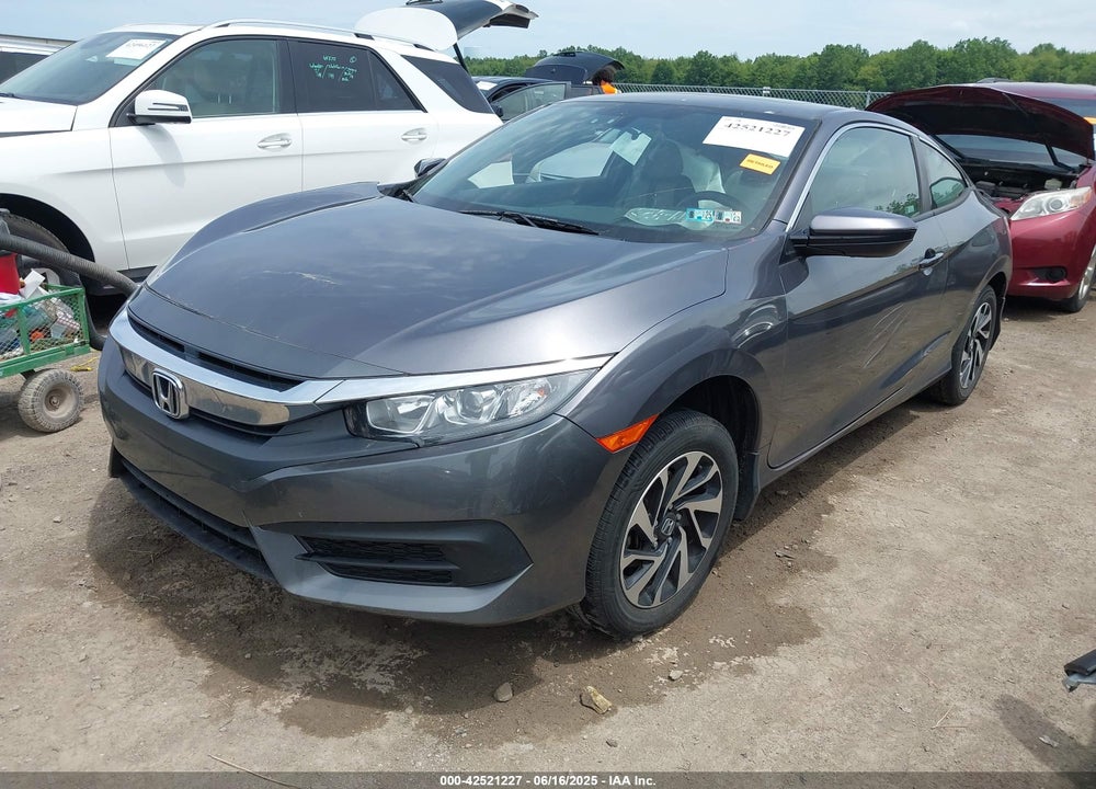 2018 HONDA CIVIC VIN: 2HGFC4B05JH307412