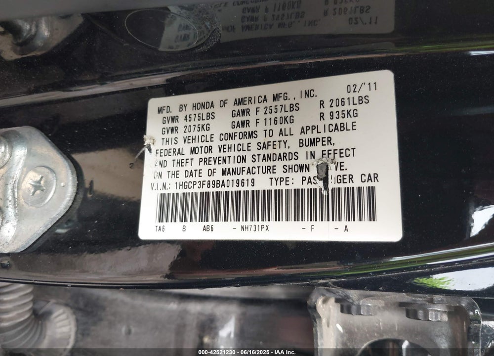 2011 HONDA ACCORD VIN: 1HGCP3F89BA019619