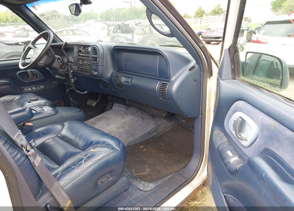 1997 GMC SUBURBAN 1500 SL VIN: 3GKFK16R2VG502239