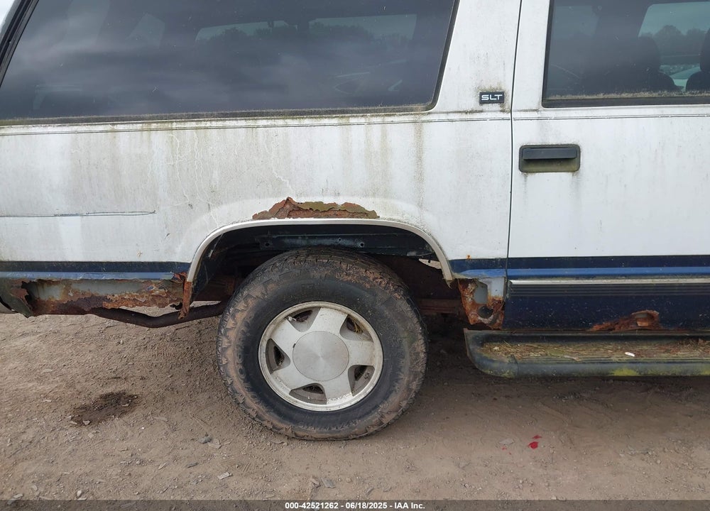 1997 GMC SUBURBAN 1500 SL VIN: 3GKFK16R2VG502239
