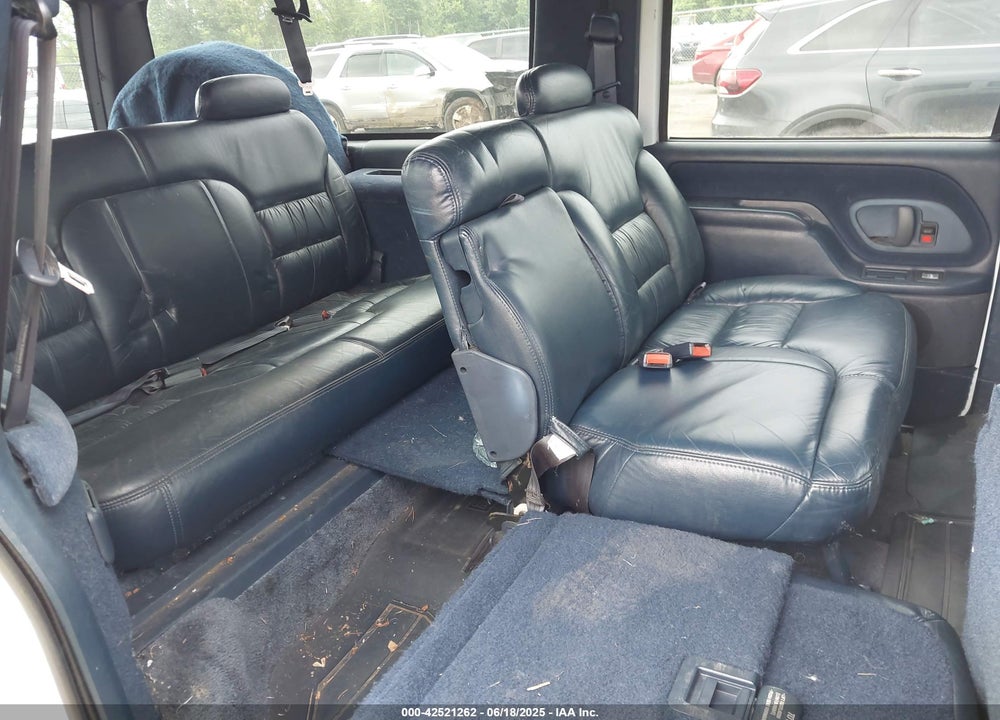 1997 GMC SUBURBAN 1500 SL VIN: 3GKFK16R2VG502239