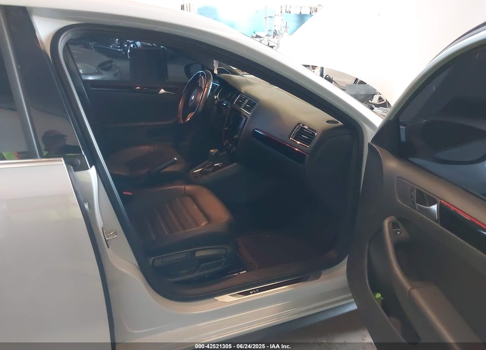 2017 VOLKSWAGEN JETTA VIN: 3VW4T7AJXHM350136