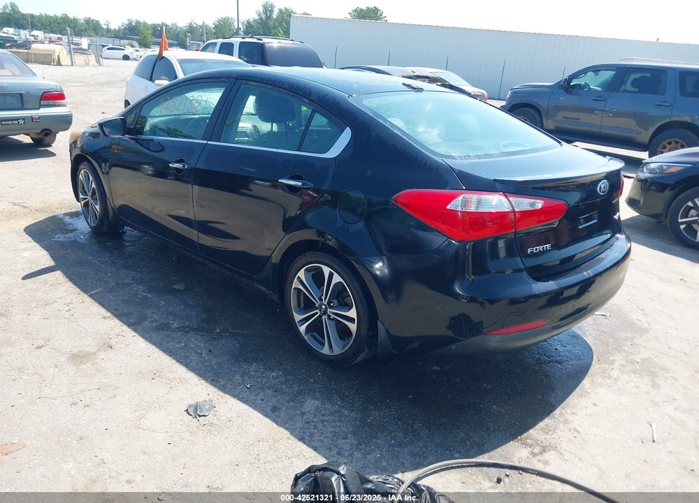2015 KIA FORTE VIN: KNAFX4A81F5263477