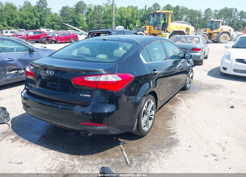 2015 KIA FORTE VIN: KNAFX4A81F5263477