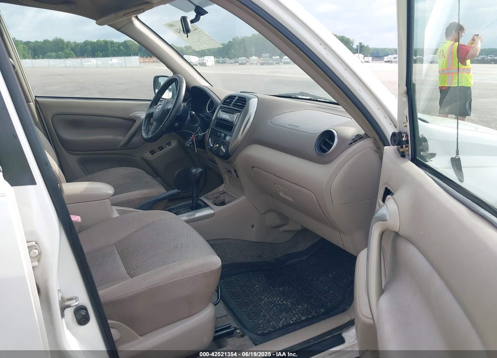 2004 TOYOTA RAV4 VIN: JTEGD20V940006150