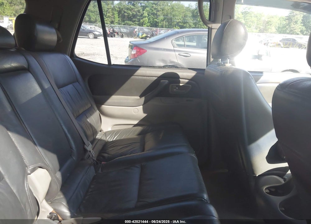 2005 TOYOTA SEQUOIA SR5 V8 VIN: 5TDBT44A15S248062