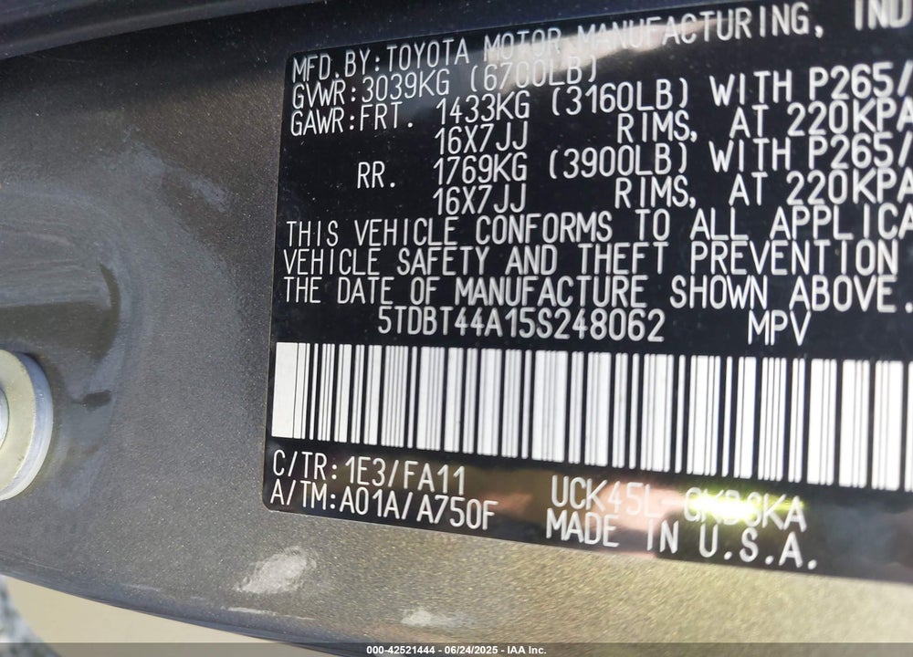 2005 TOYOTA SEQUOIA SR5 V8 VIN: 5TDBT44A15S248062