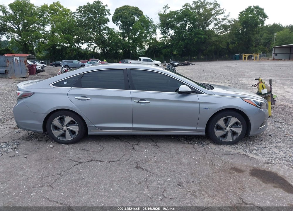2017 HYUNDAI SONATA PLUG-IN HYBRID VIN: KMHE54L28HA049623