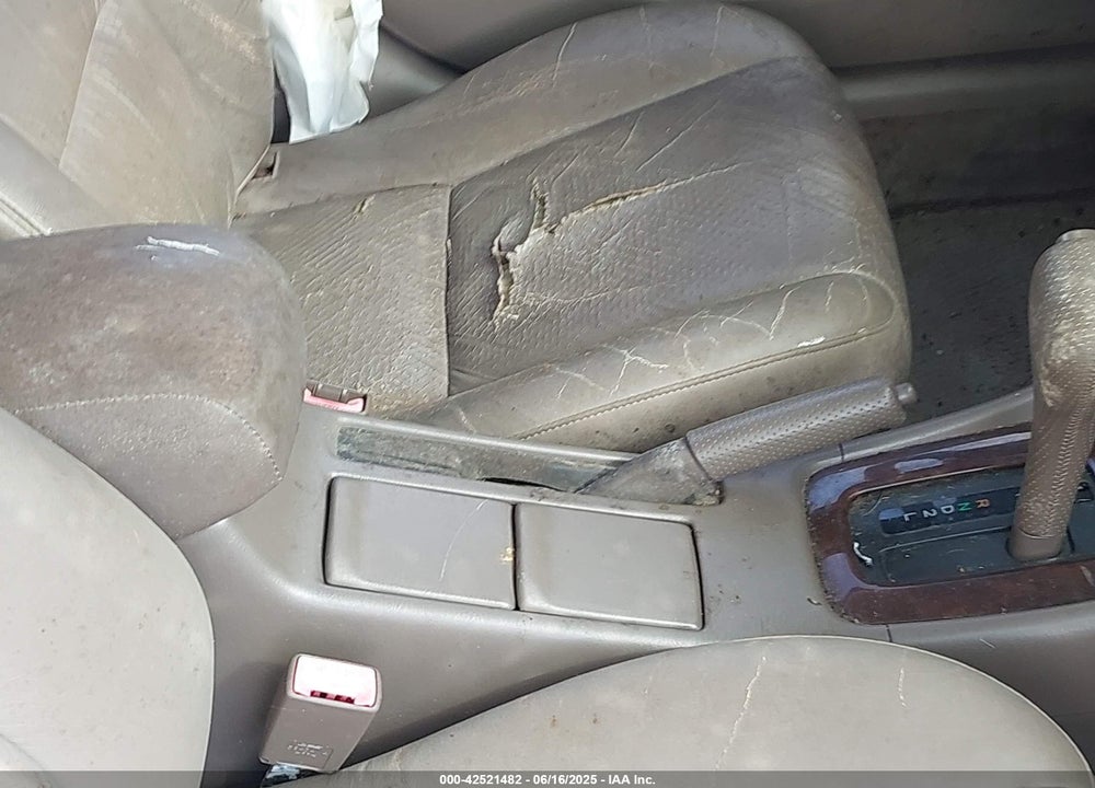 2001 TOYOTA CAMRY LE V6 VIN: JT2BF28K110318230