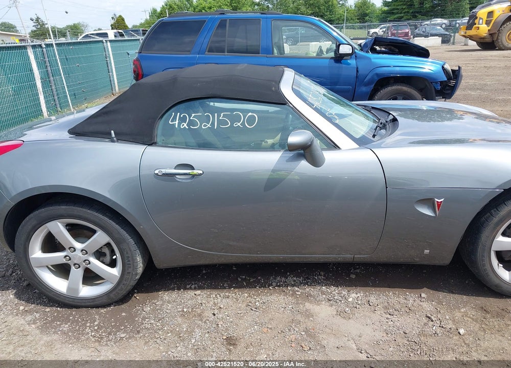 2006 PONTIAC SOLSTICE VIN: 1G2MB33B06Y110636