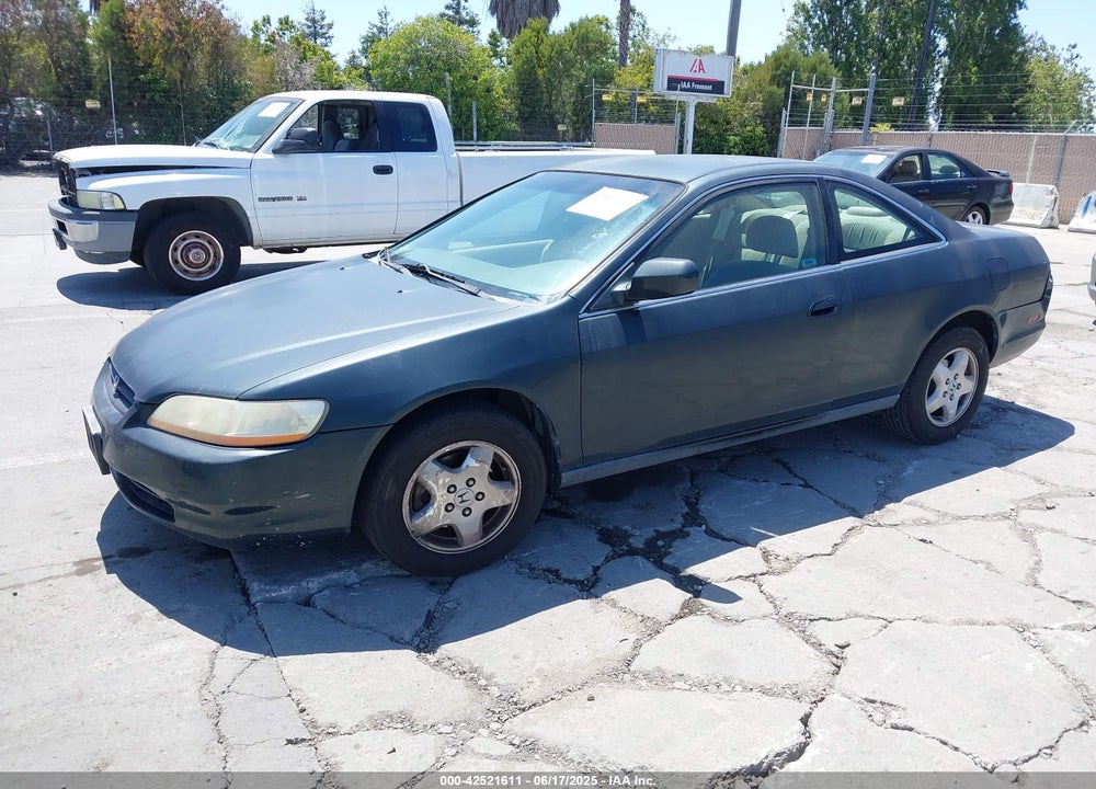 2000 HONDA ACCORD 3.0 LX VIN: 1HGCG2249YA009971