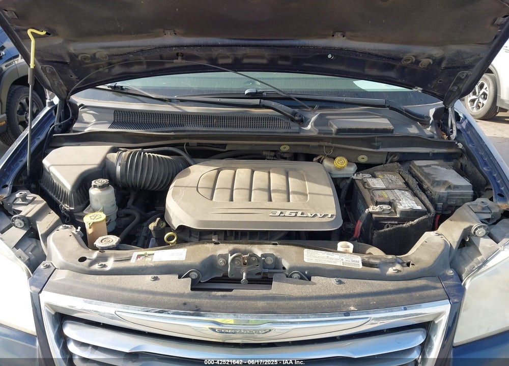 2013 CHRYSLER TOWN & COUNTRY TOURING VIN: 2C4RC1BG2DR653388