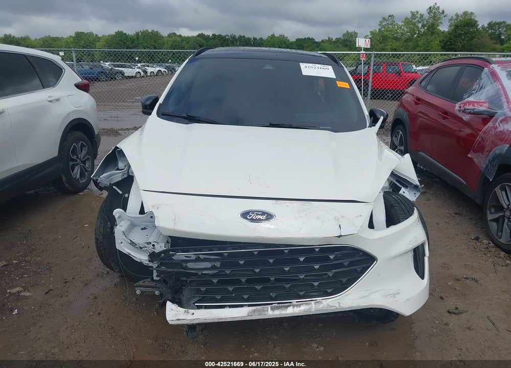 2022 FORD ESCAPE VIN: 1FMCU9G68NUC00765