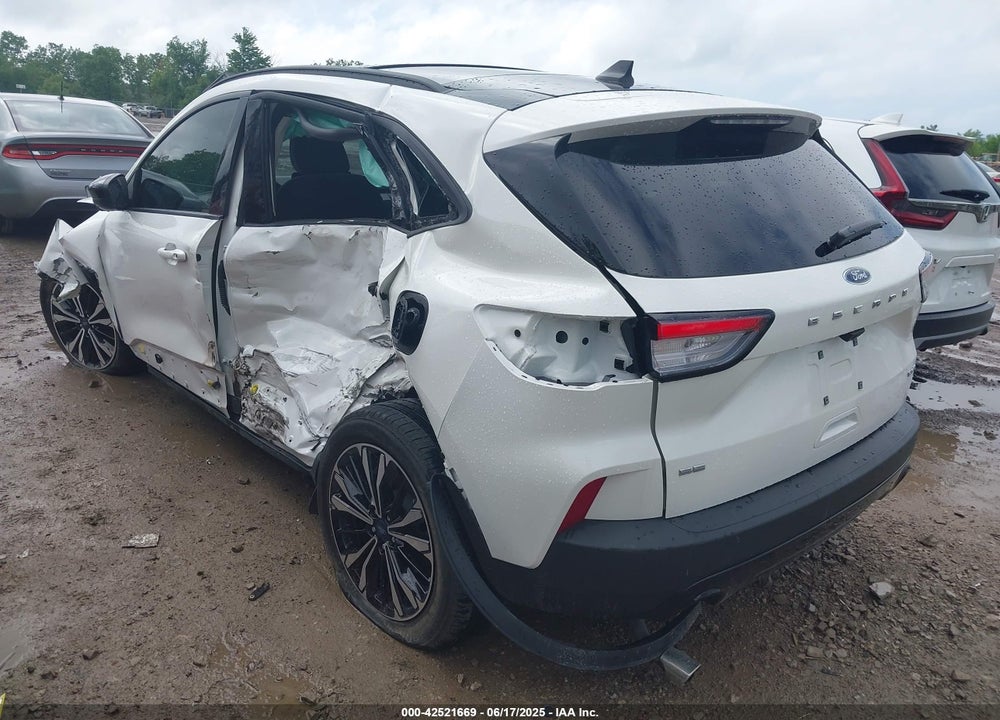 2022 FORD ESCAPE VIN: 1FMCU9G68NUC00765