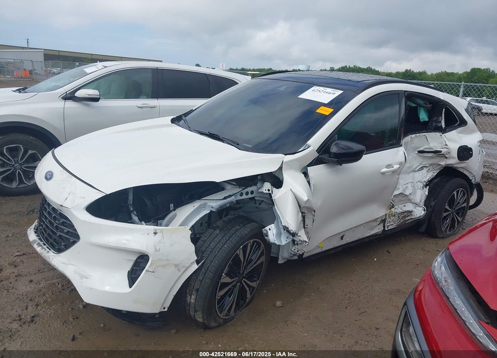 2022 FORD ESCAPE VIN: 1FMCU9G68NUC00765