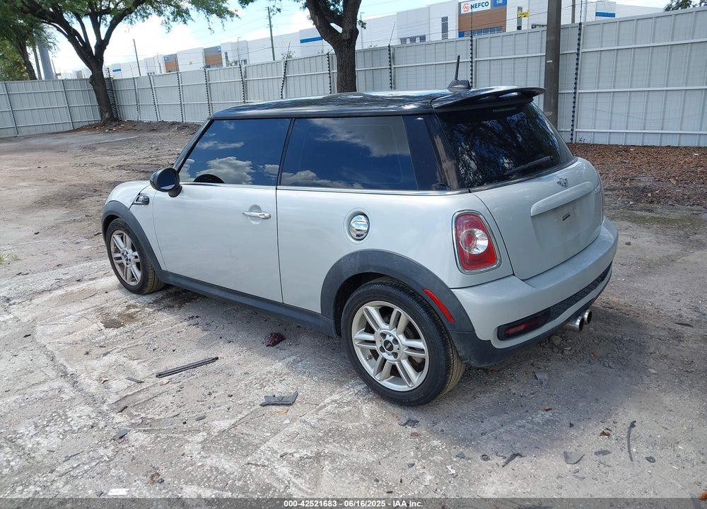 2013 MINI HARDTOP COOPER S VIN: WMWSV3C50DT396354