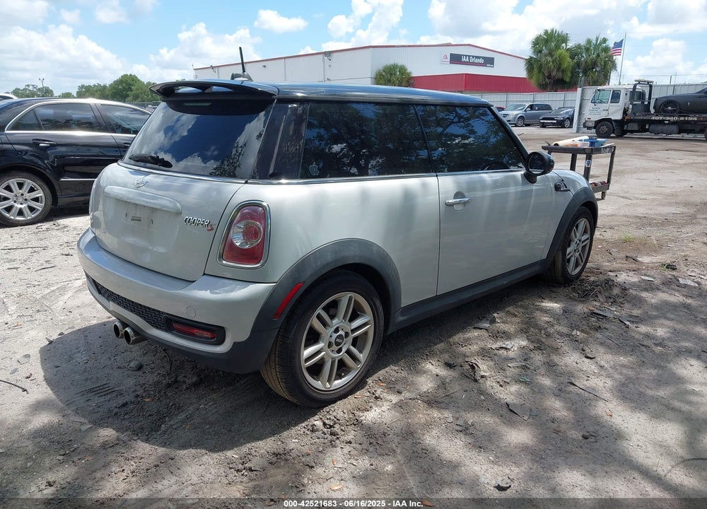 2013 MINI HARDTOP COOPER S VIN: WMWSV3C50DT396354