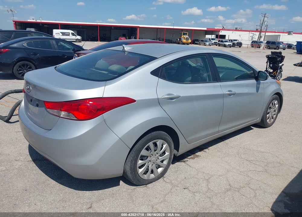 2011 HYUNDAI ELANTRA VIN: 5NPDH4AE3BH023404