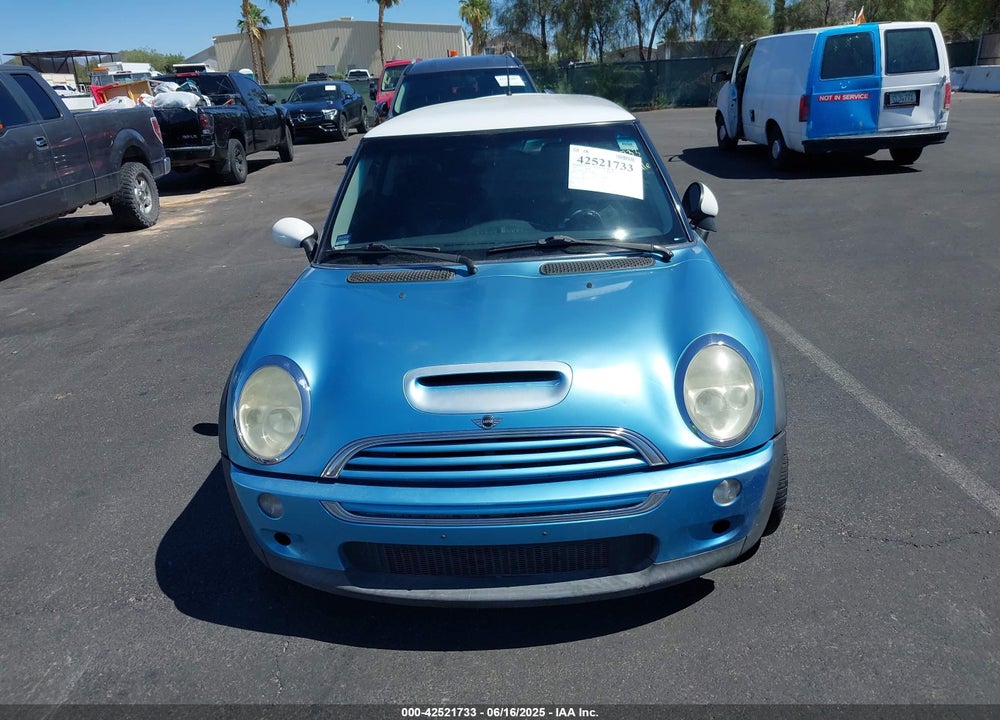 2003 MINI COOPER S VIN: WMWRE33413TD73088