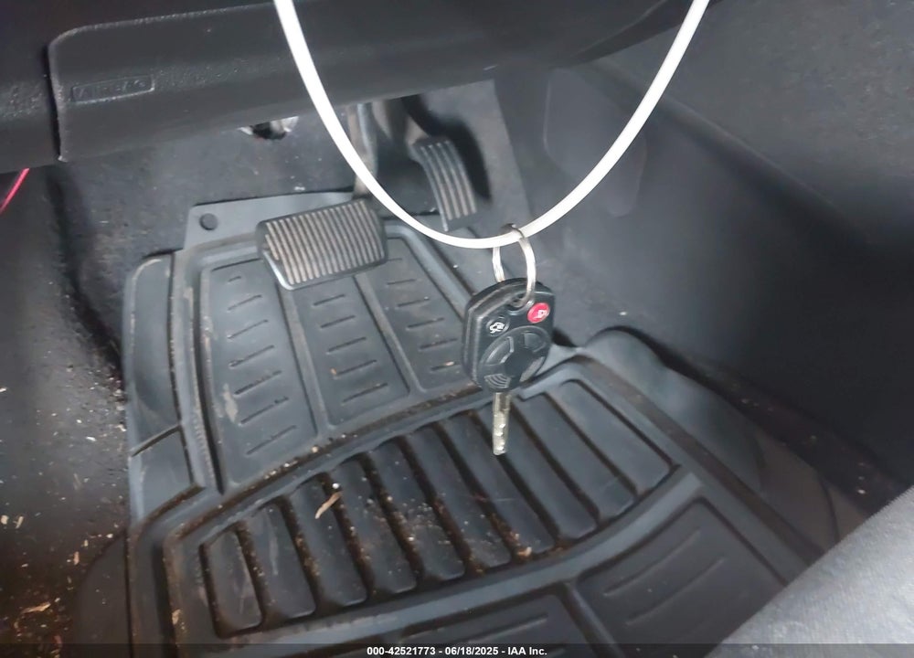 2016 FORD FOCUS SE VIN: 1FADP3K23GL380270