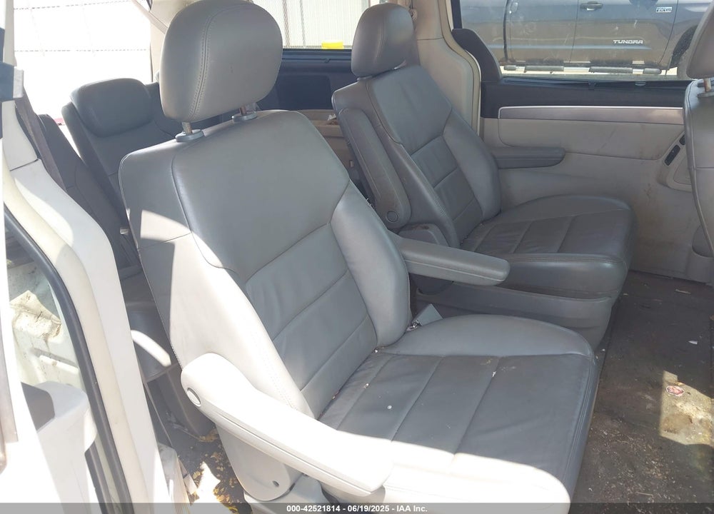 2009 VOLKSWAGEN ROUTAN SEL PREMIUM VIN: 2V8HW64X59R500433