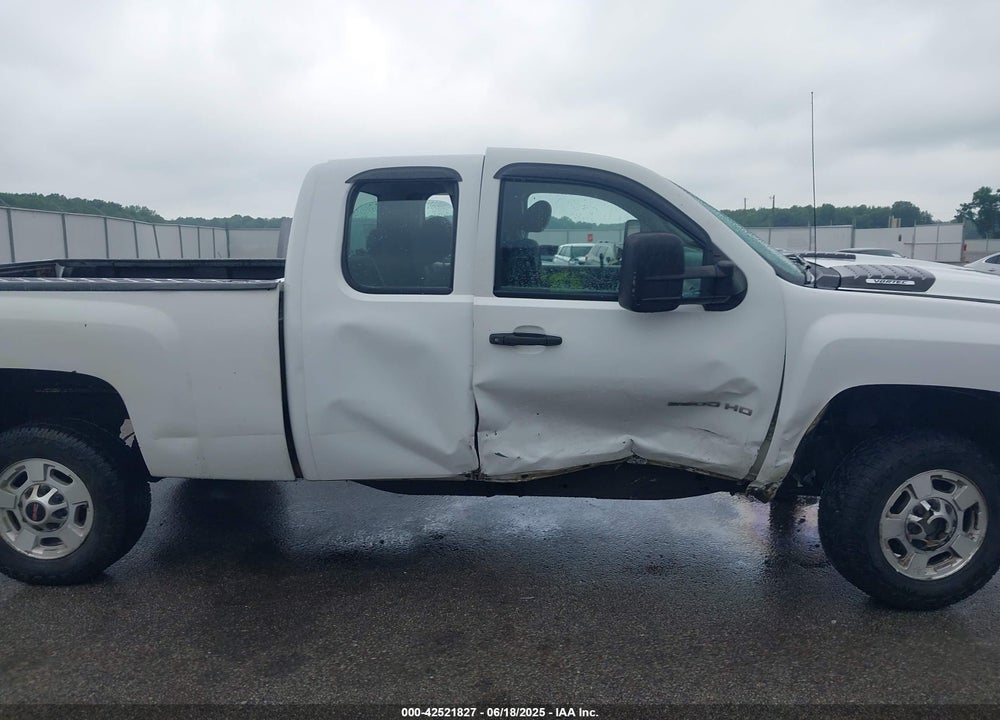 2011 CHEVROLET SILVERADO 2500HD VIN: 1GC2KVCG4BZ247108