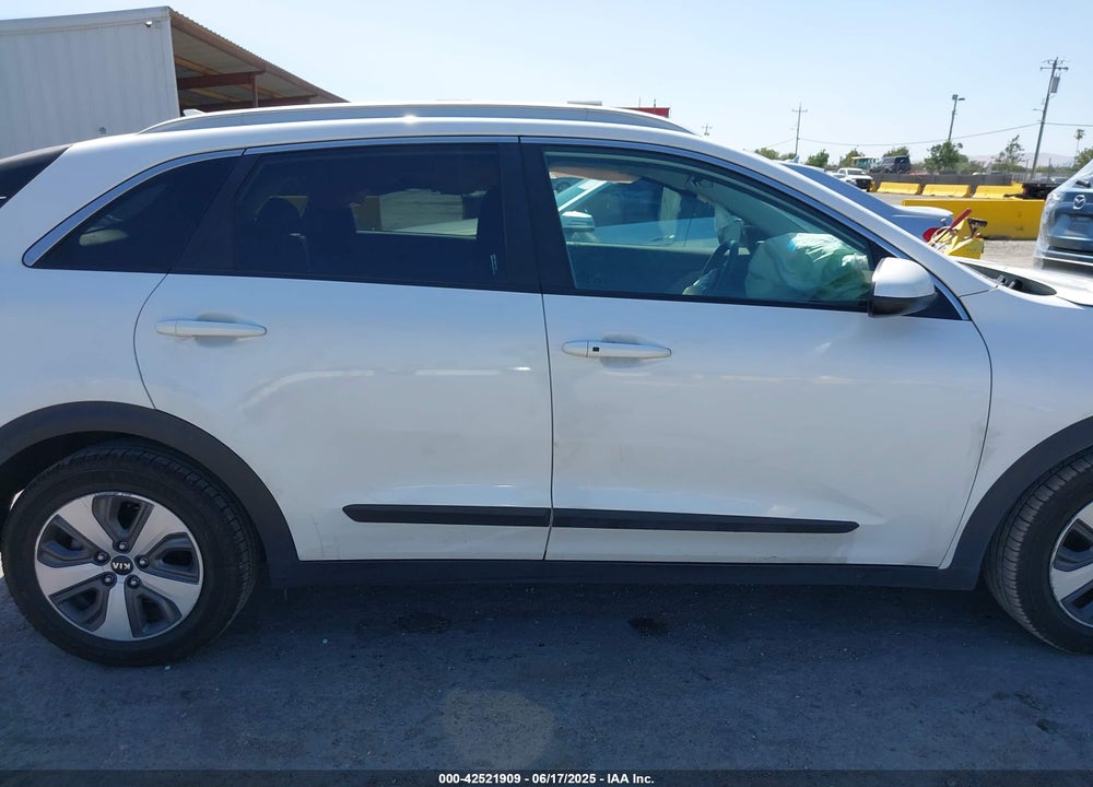 2018 KIA NIRO VIN: KNDCB3LC2J5175269