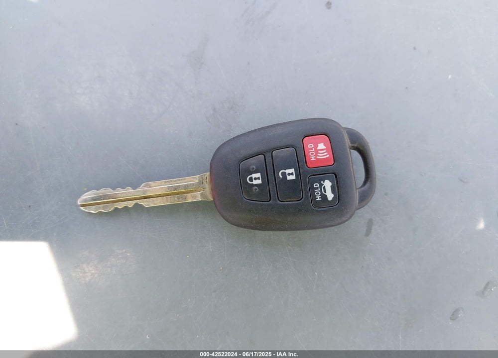 2014 TOYOTA COROLLA VIN: 5YFBURHE5EP143704