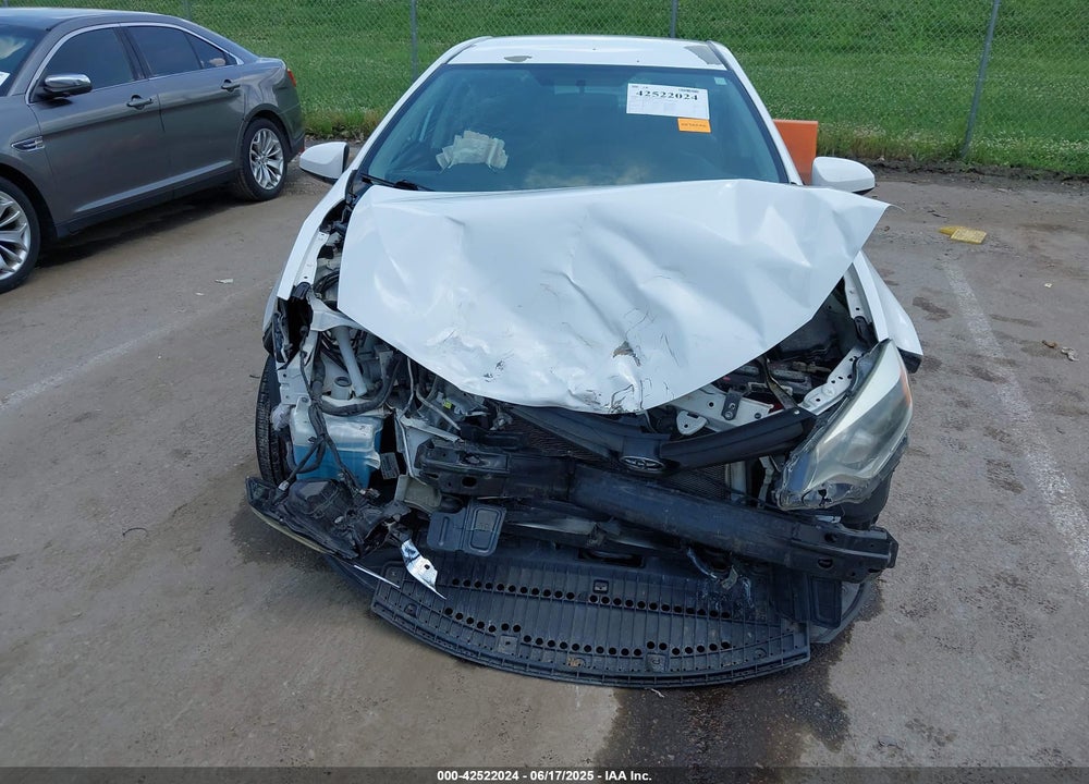 2014 TOYOTA COROLLA VIN: 5YFBURHE5EP143704