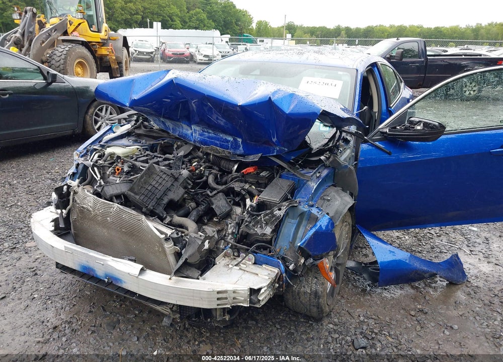 2019 HONDA CIVIC VIN: 19XFC1F32KE211333